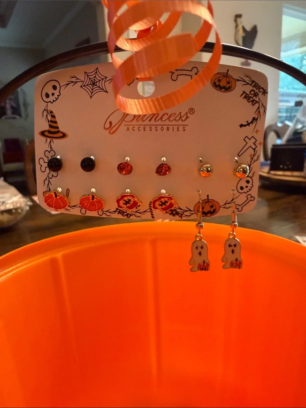Princess Accessories 6-Pair Set Trick-or-Treat/Seasonal Earrings for Kids (OS)